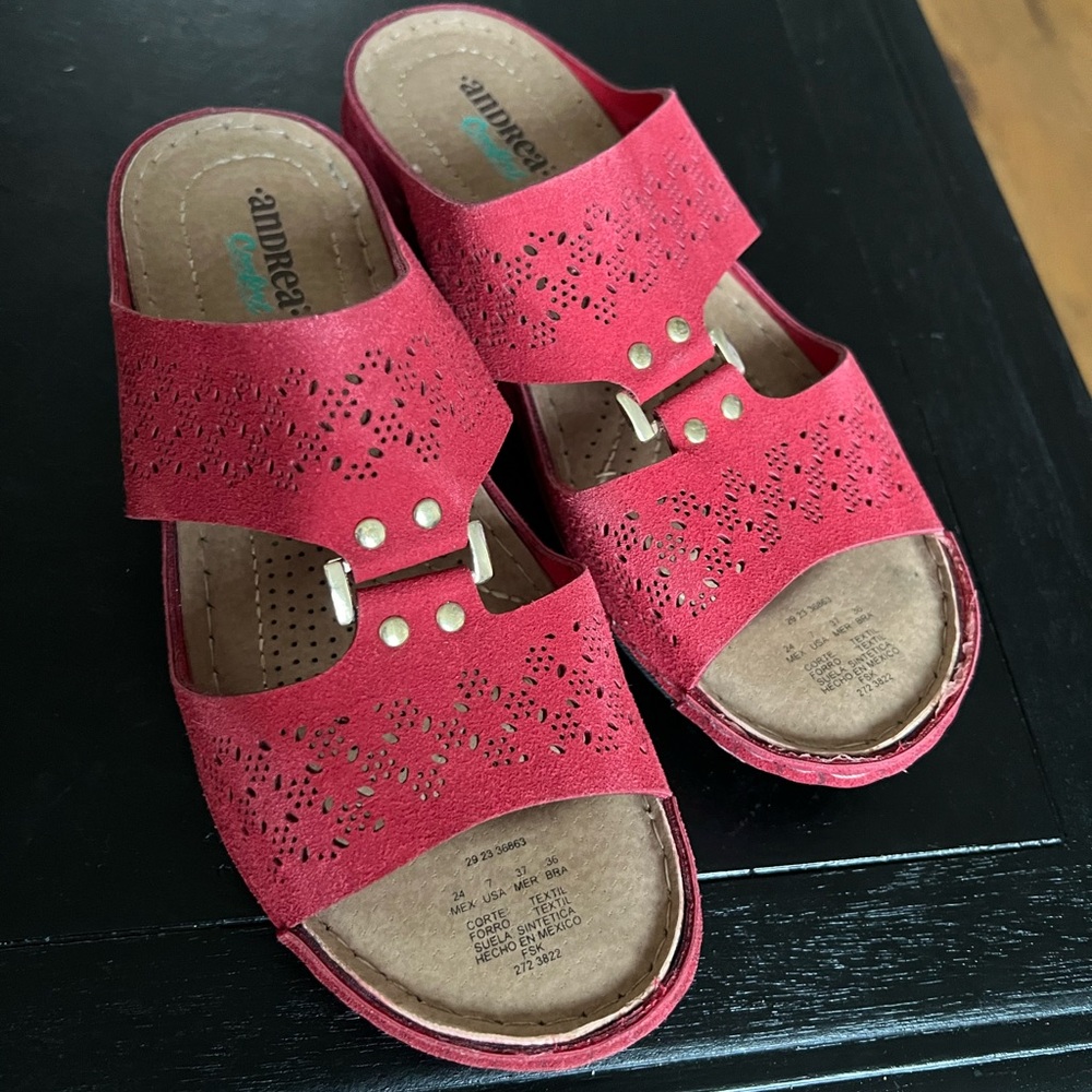 Andrea Comfort Red Sandals Women’s Size 7
